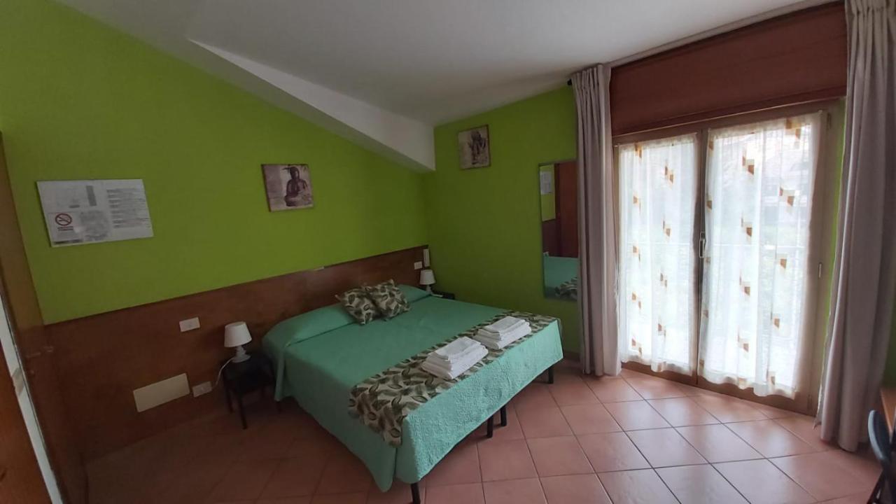 Orso Momo Hotel Calizzano Exterior photo